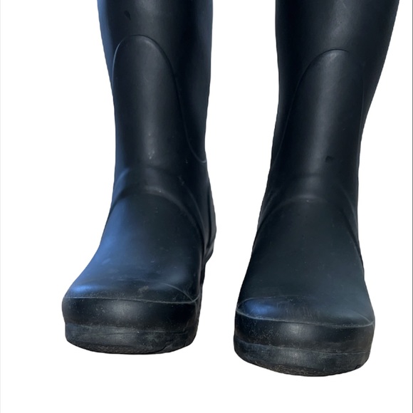 Hunter Original Black Matte Tall Rubber Rain Boots - Picture 7 of 10